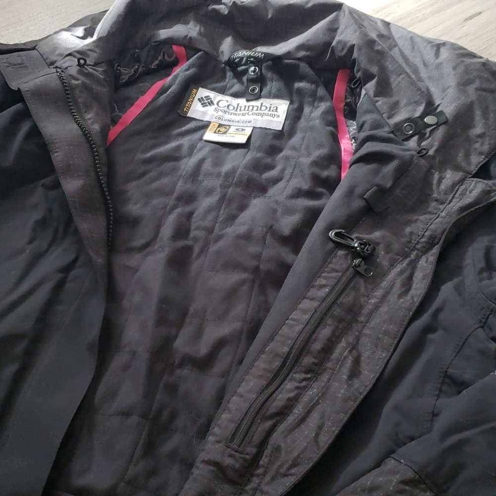 COLUMBIA COAT - Picture 3 of 5